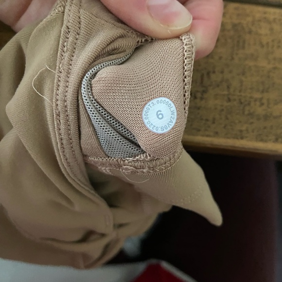 Lululemon Energy bra - Picture 5 of 7